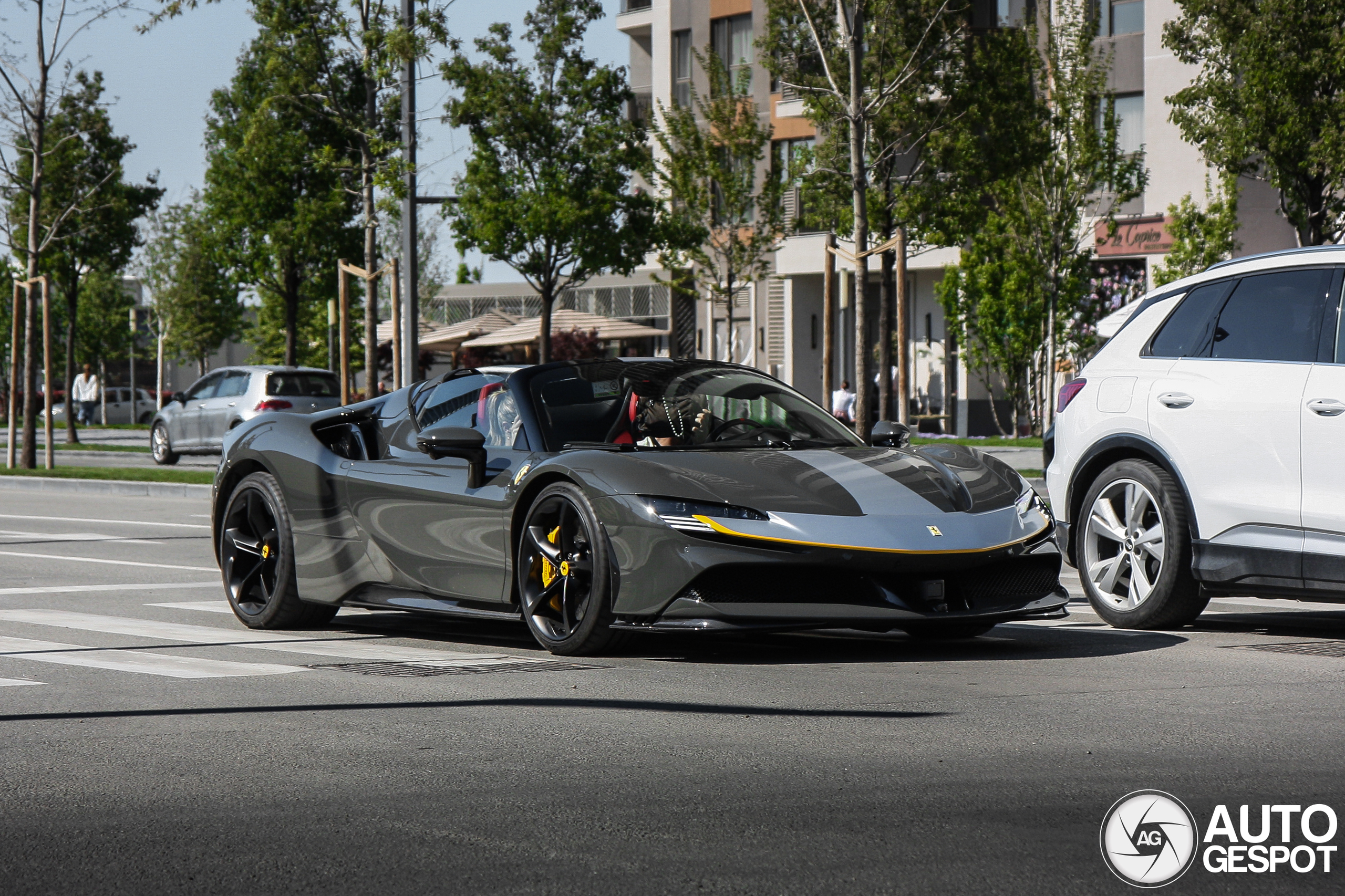 Ferrari SF90 Spider