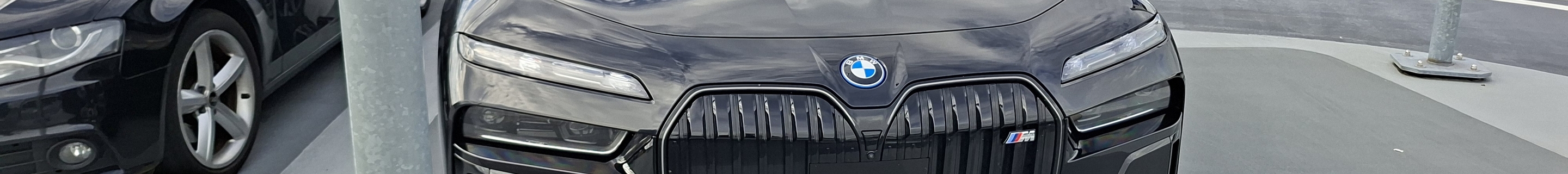 BMW M760e xDrive