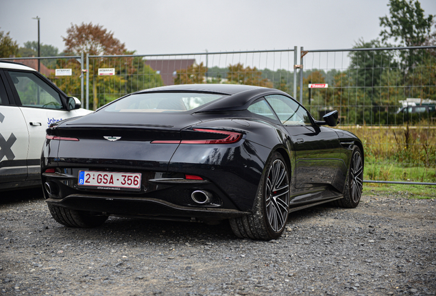 Aston Martin DB12