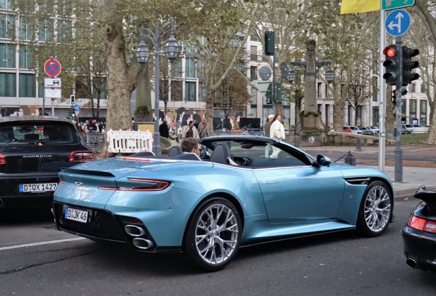 Aston Martin DB12 S Volante