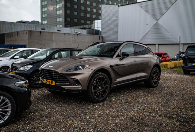 Aston Martin DBX