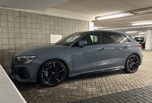 Audi RS3 Sedan 8Y