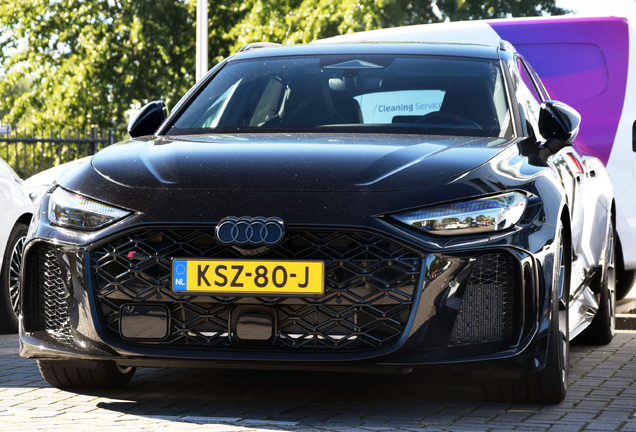 Audi RS5 Avant B10
