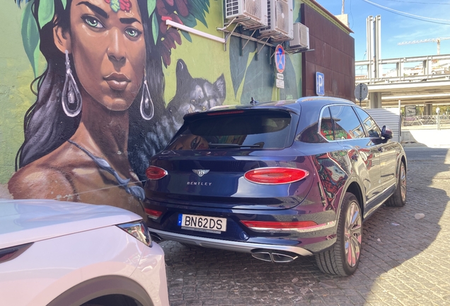 Bentley Bentayga EWB Mulliner