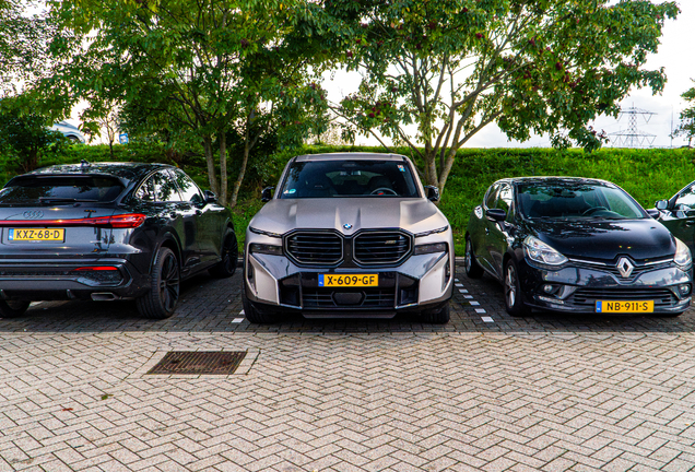 BMW XM G09