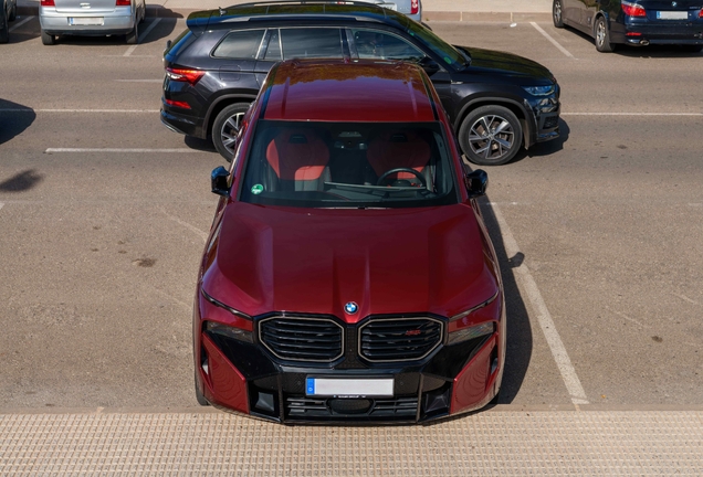 BMW XM G09 Label Red