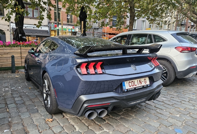 Ford Mustang Dark Horse 2024