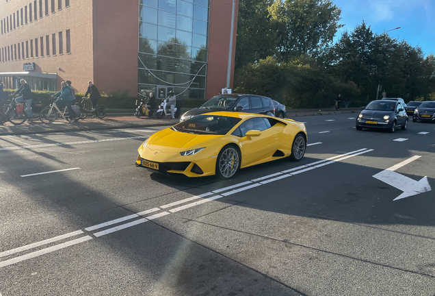 Lamborghini Huracán LP640-4 EVO