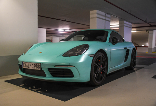 Porsche 718 Cayman S