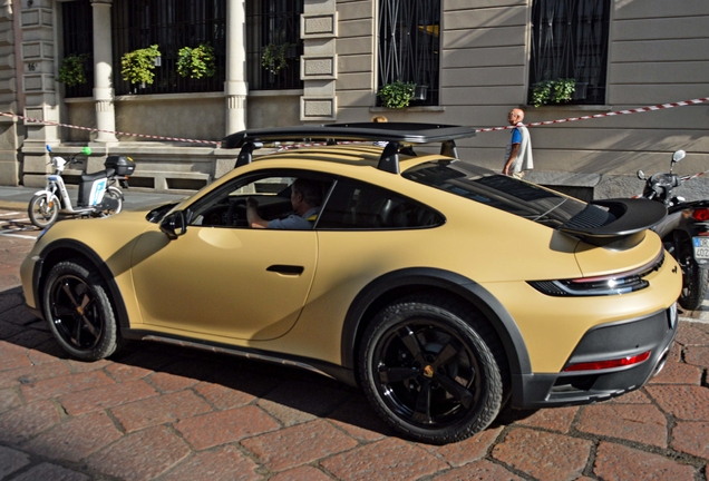 Porsche 992 Dakar