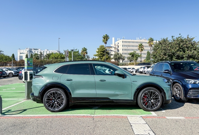 Porsche Cayenne Turbo Electric
