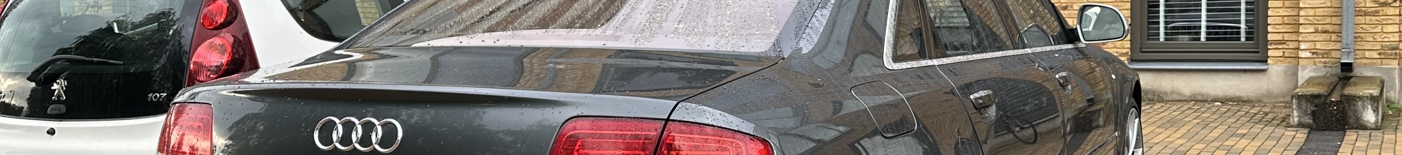 Audi S8 D3