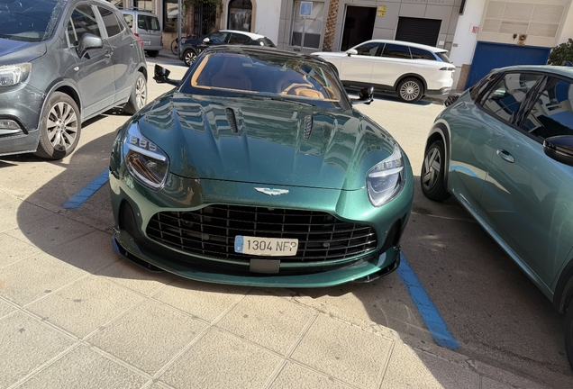 Aston Martin DB12