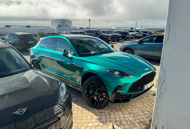 Aston Martin DBX S