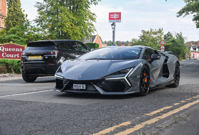 Lamborghini Revuelto