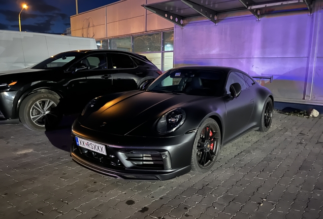Porsche 992 TechArt Street 520