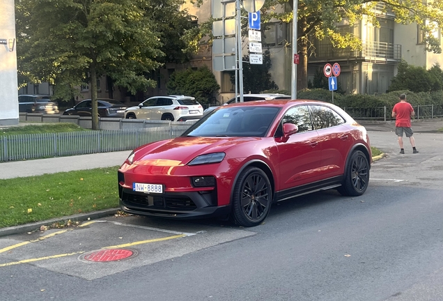 Porsche Macan EV GTS