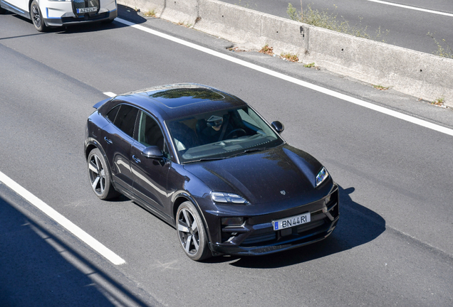 Porsche Macan EV Turbo