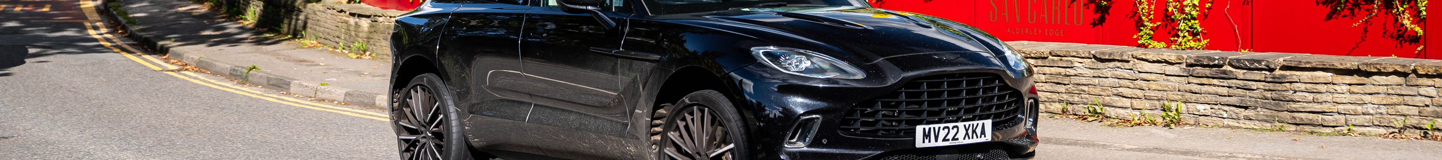 Aston Martin DBX