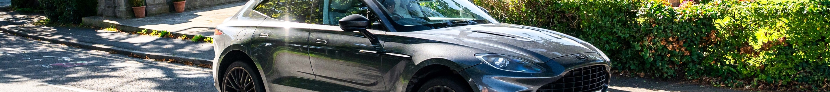 Aston Martin DBX