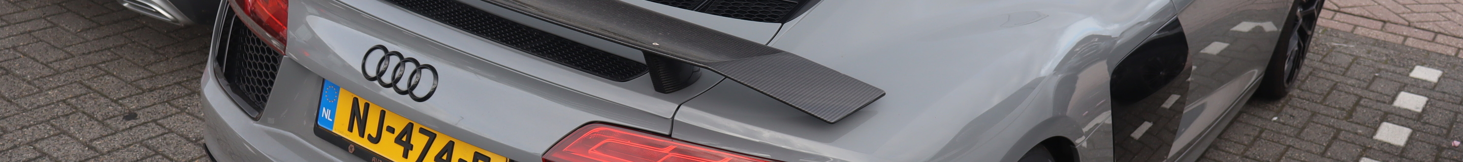 Audi R8 V10 Plus 2015