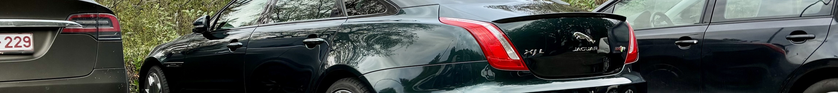 Jaguar XJLR575
