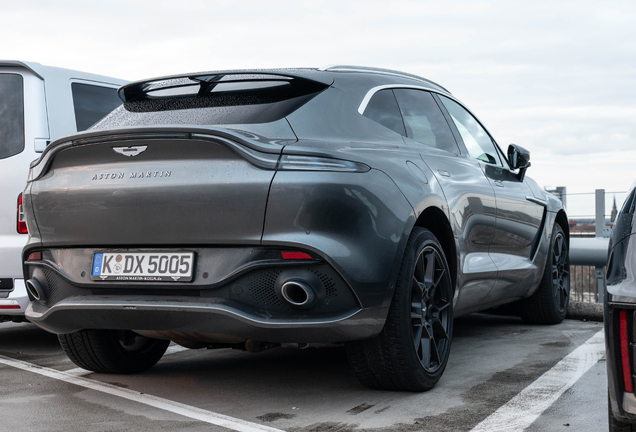Aston Martin DBX