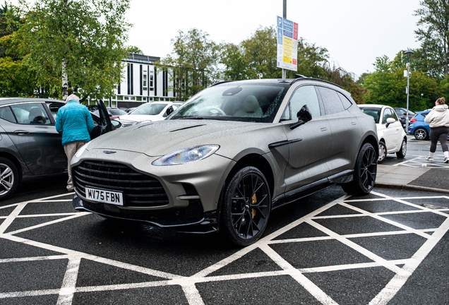 Aston Martin DBX707