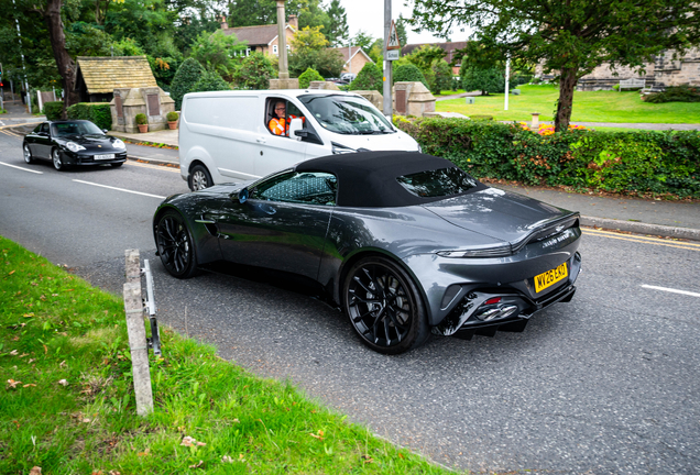 Aston Martin V8 Vantage Roadster 2025