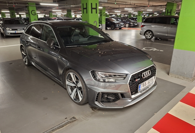 Audi RS4 Avant B9