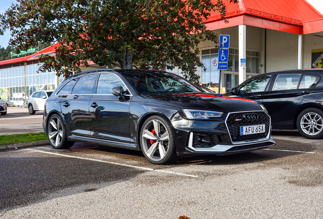 Audi RS4 Avant B9