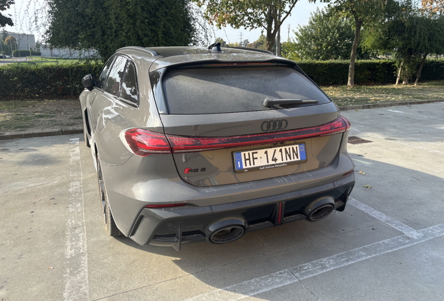 Audi RS5 Avant B10