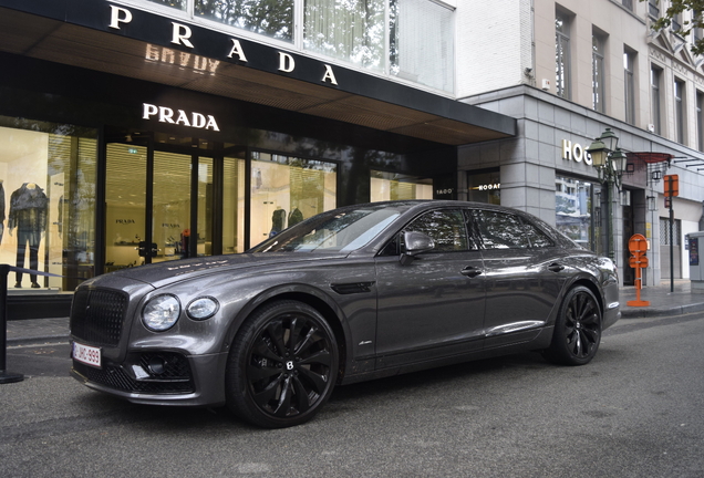 Bentley Flying Spur Azure 2025