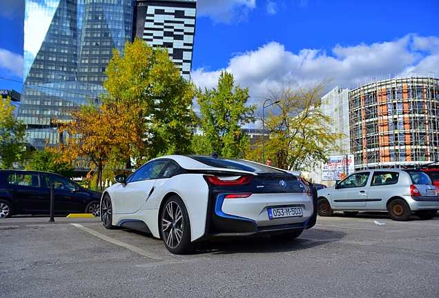 BMW i8