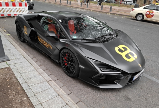 Lamborghini Revuelto