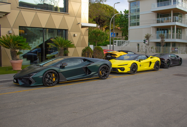 Lamborghini Revuelto