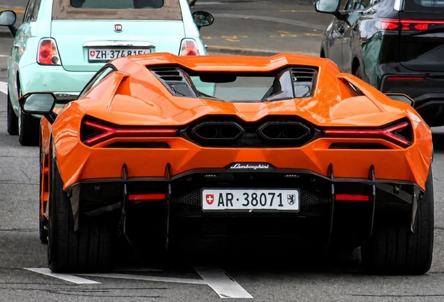 Lamborghini Revuelto