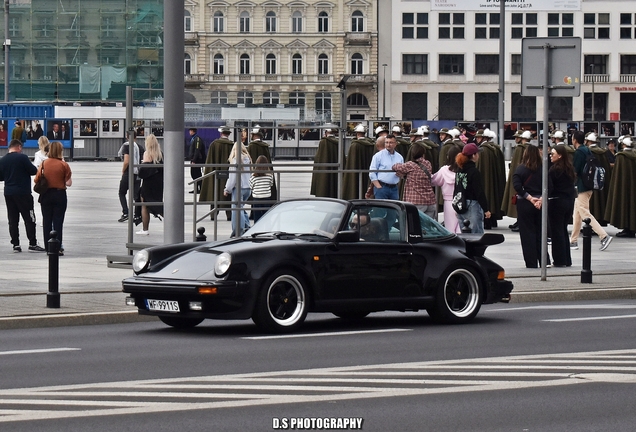 Porsche 930 Turbo Targa
