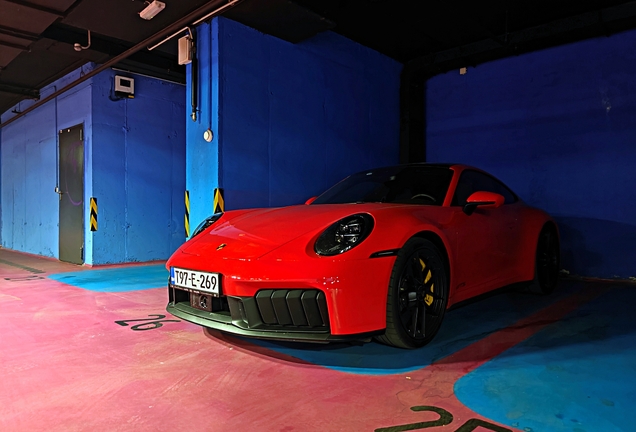 Porsche 992 Carrera 4 GTS MkII