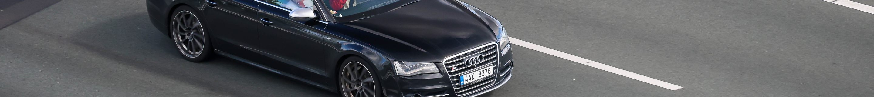 Audi S8 D4