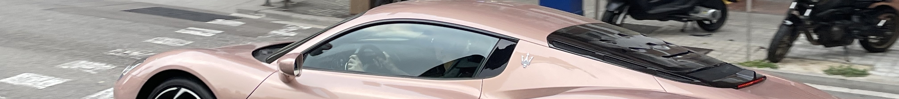 Maserati MC20