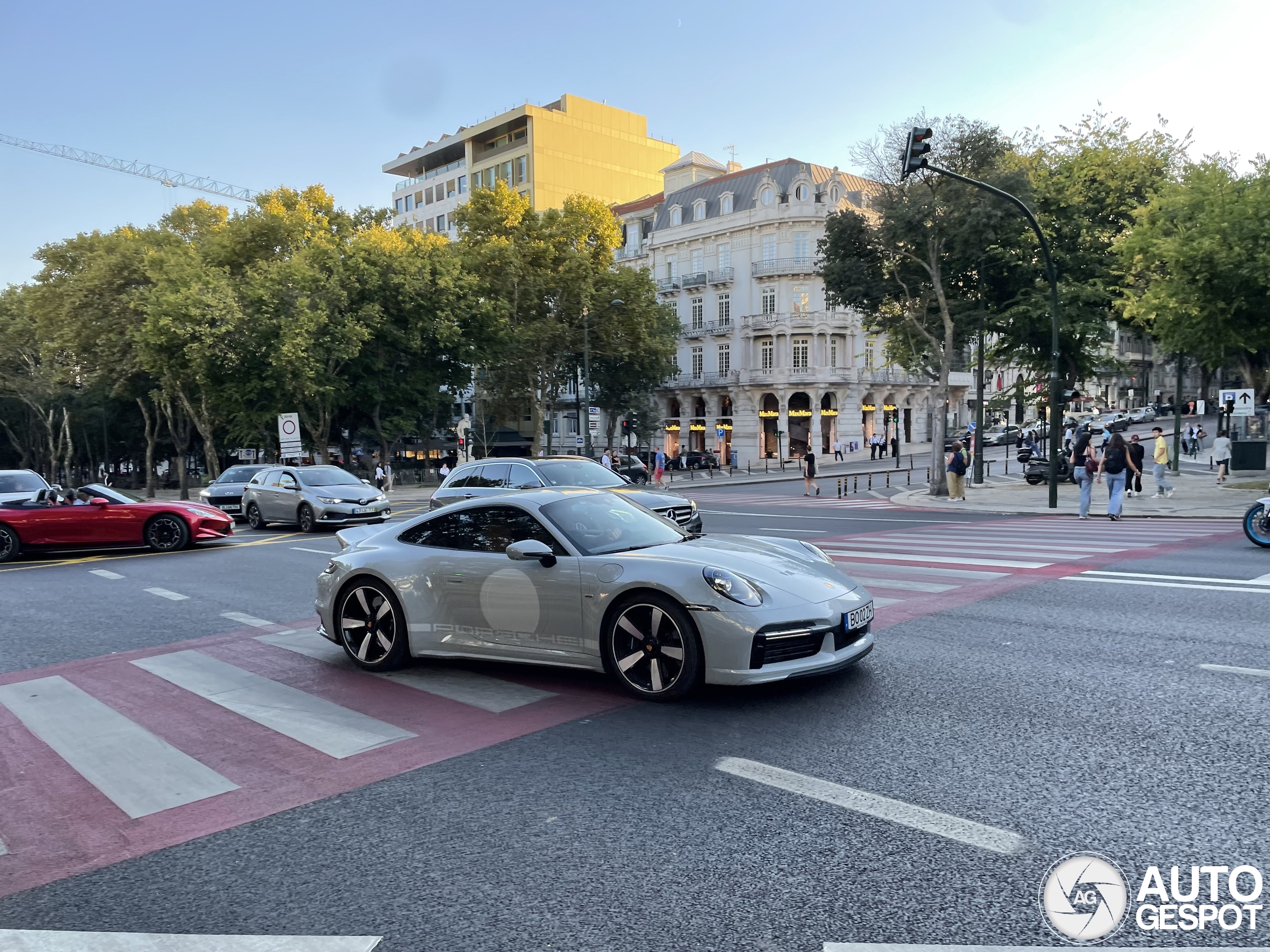 Porsche 992 Sport Classic