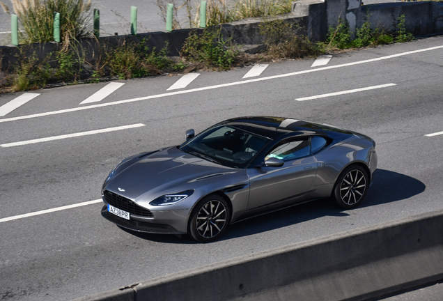 Aston Martin DB11 V8