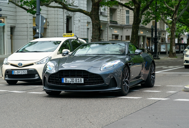Aston Martin DB12