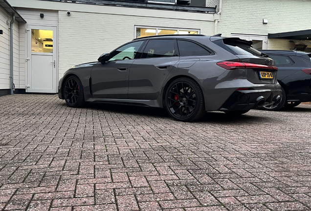 Audi RS5 Avant B10