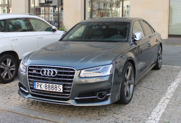 Audi S8 D4