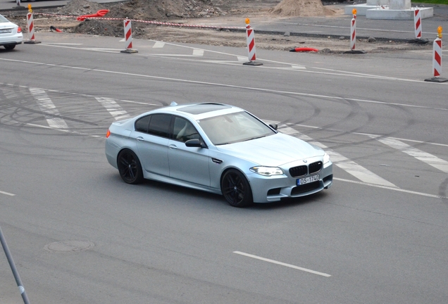 BMW M5 F10 2011