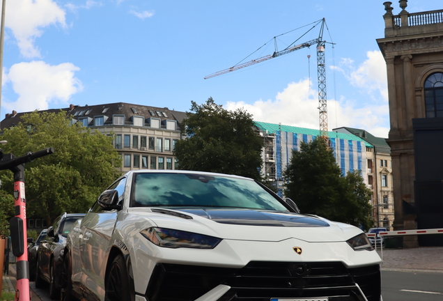Lamborghini Urus Performante