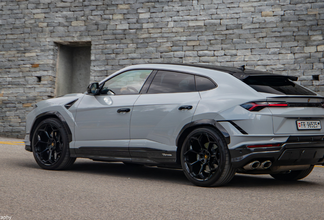 Lamborghini Urus Performante