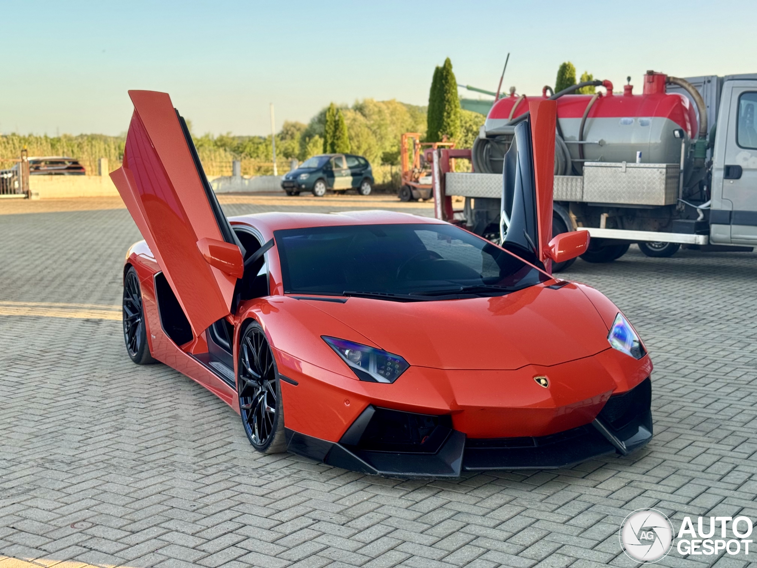 Lamborghini Aventador LP700-4